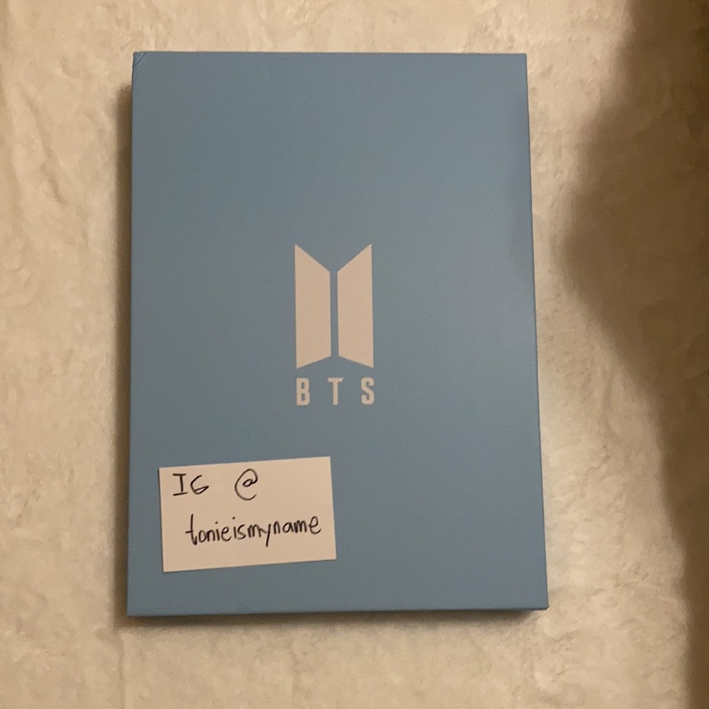 BTS MERCH BOX 4
